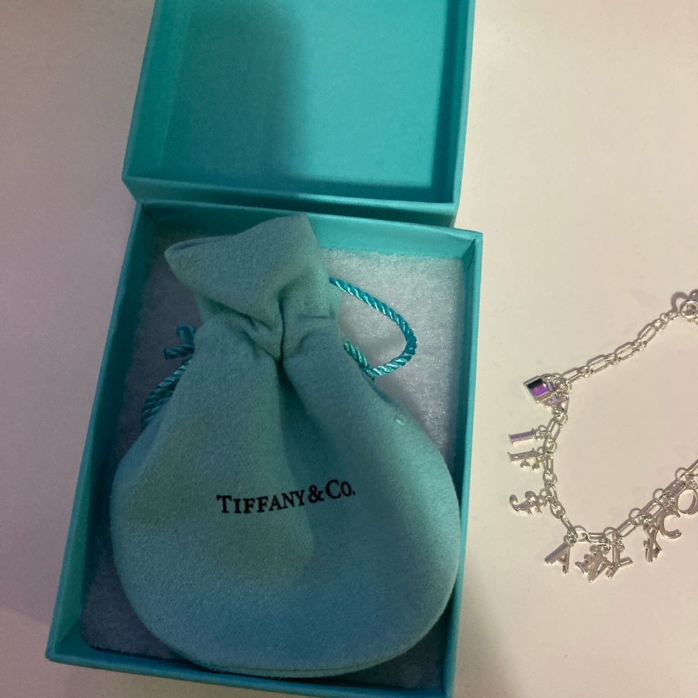 Charm bracelet